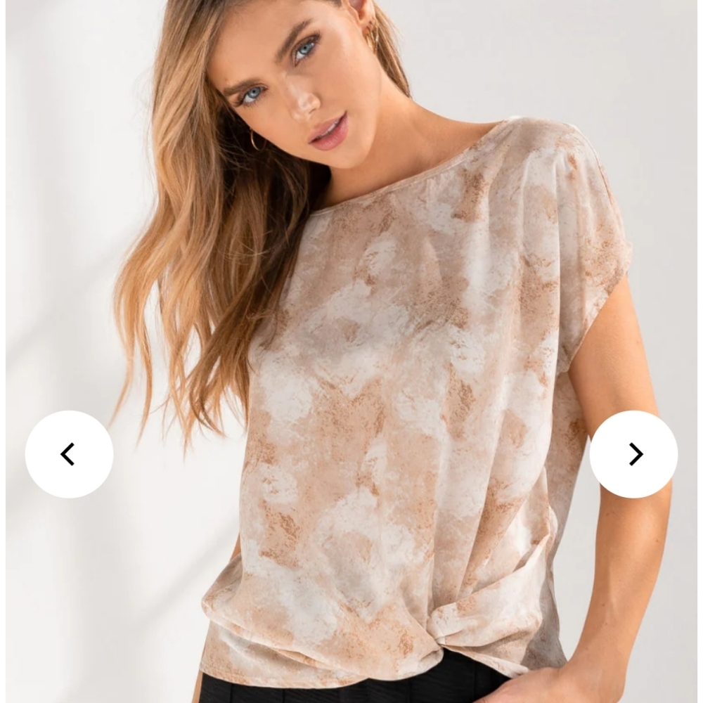 Gilli Solid Woven Tee Front Knot Detail Swirl Pattern Cream Small